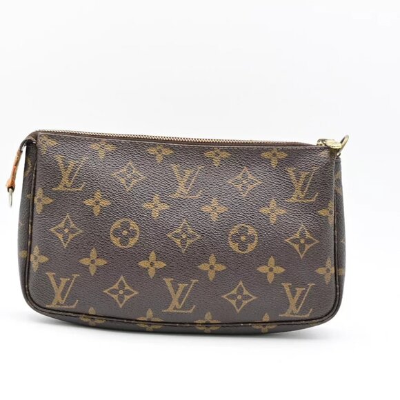 AUTHENTICITY GUARANTEED LOUIS VUITTON Pochette Accessoires Hand Bag Monogram